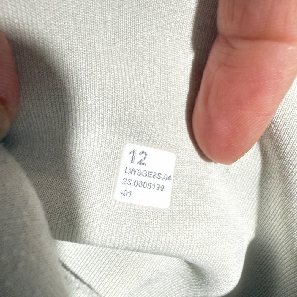 Lululemon Brushed Softstreme ribbed Pullover size 12 - Picture 4 of 4